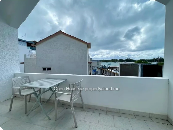 Villa meublée de 150m² à louer à Grand Baie avec 2 chambres