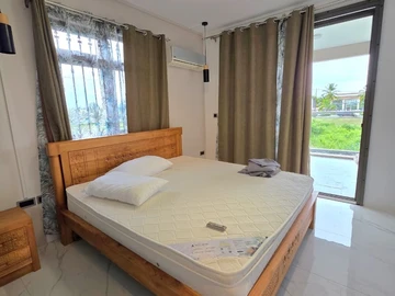 5 Bedroom Villa