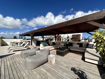Luxury penthouse with sea view in Pointe aux Canonniers