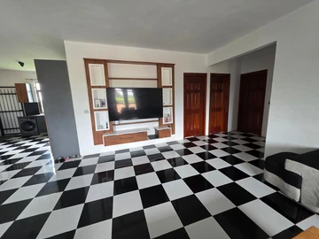 6 Bedroom Villa