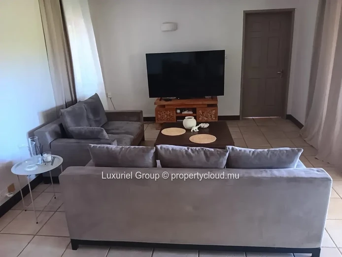 Superbe villa avec vaste jardin tropical à Grand Gaube – Long terme