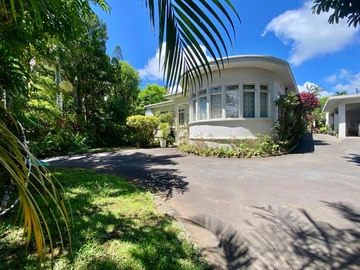 5 Bedroom Villa