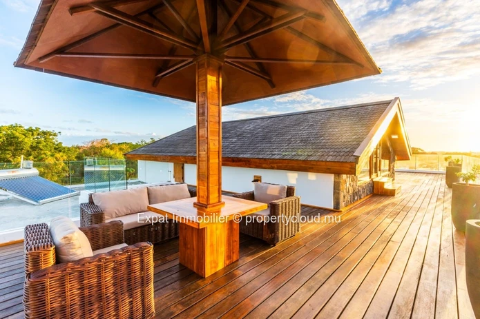 Tropical Villa With 4 Suites, Panoramic Rooftop Terrace And Swimming Pool – Grand Baie