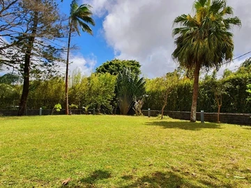 FOR SALE - Beautiful single storey villa of 475 m2 furnished and equipped with neat finishes on a land of 454 toises ...