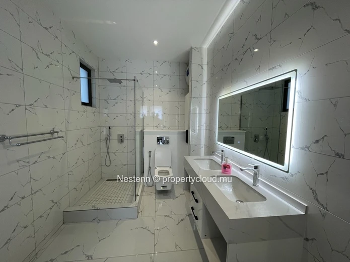 3-bed apartment in a sought-after area. 