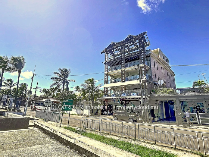 Hôtel vue mer en plein centre de Grand Baie (Mandat exclusif)