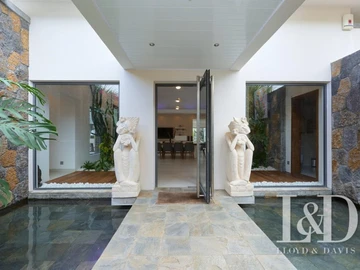 4 Bedroom Villa