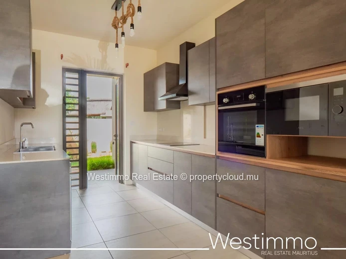 FLIC EN FLAC - Modern 3-bedroom apartment for long-term rental