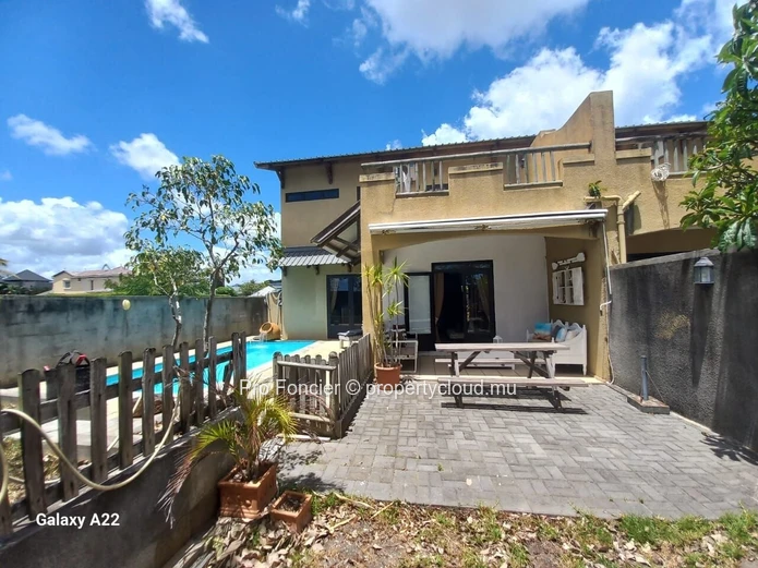 Duplex for rent in Balaclava 