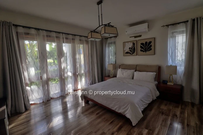 Modern single-storey villa with 3 bedrooms