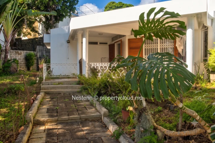 Villa traditionnelle de 4 chambres proche des commodités