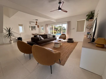 3 Bedroom Townhouse, Duplex