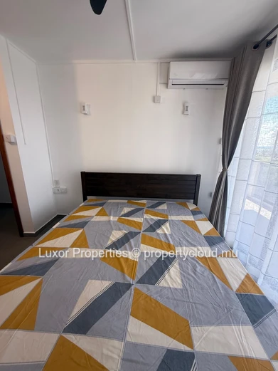 À Louer – Penthouse en Bord de Mer | 3 Chambres 