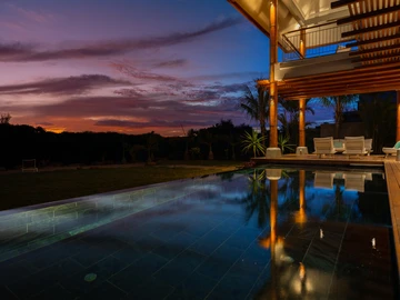 6 Bedroom Villa