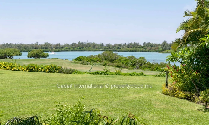 Magnifique villa avec vue sur mer et golf à vendre à Anahita Golf Resort, île Maurice
