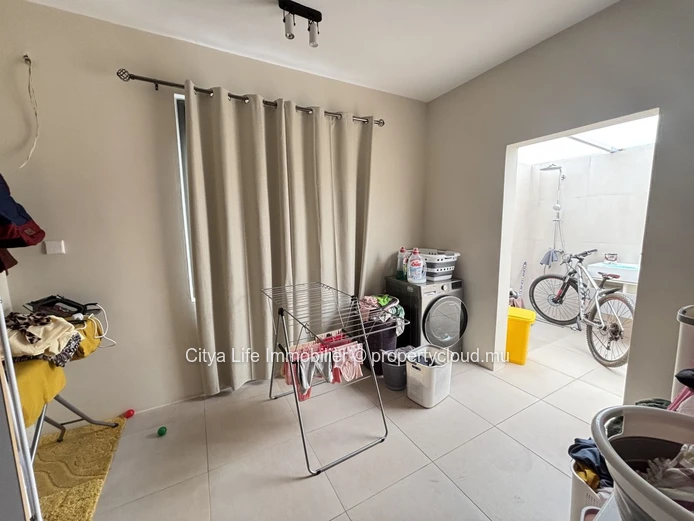 House for Sale Black River