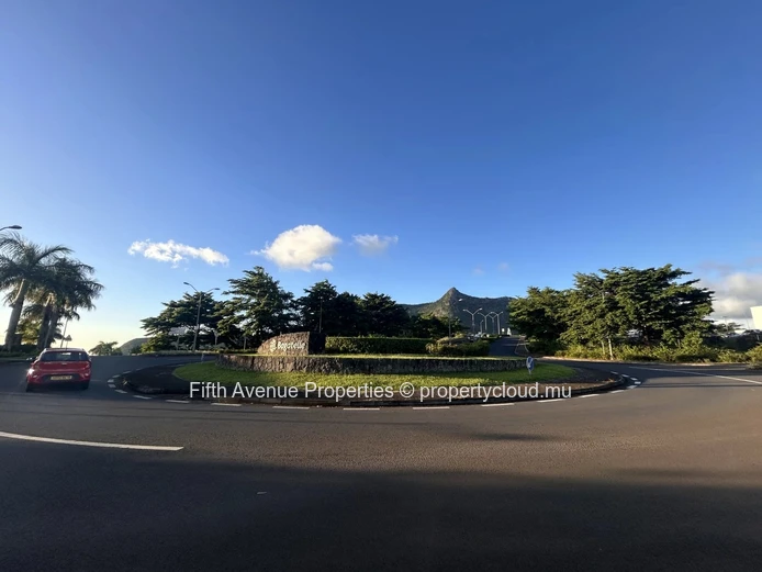 BAGATELLE - Terrain commercial 2946m2