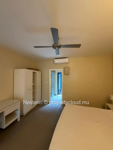 Appartement de style resort contemporain à louer 