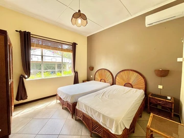 5 Bedroom Villa