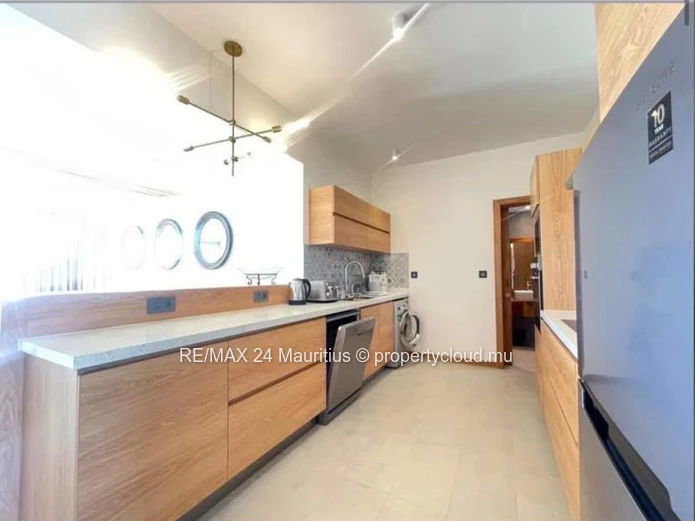 Second-Floor Apartment in Pereybere | Views