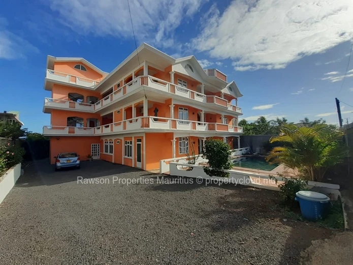 10 Bedroom Apartment Block For Sale in Flic En Flac