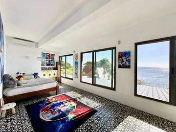5 Bedroom Villa