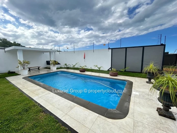 Villa paisible et sécurisée avec piscine au cœur de Grand Baie