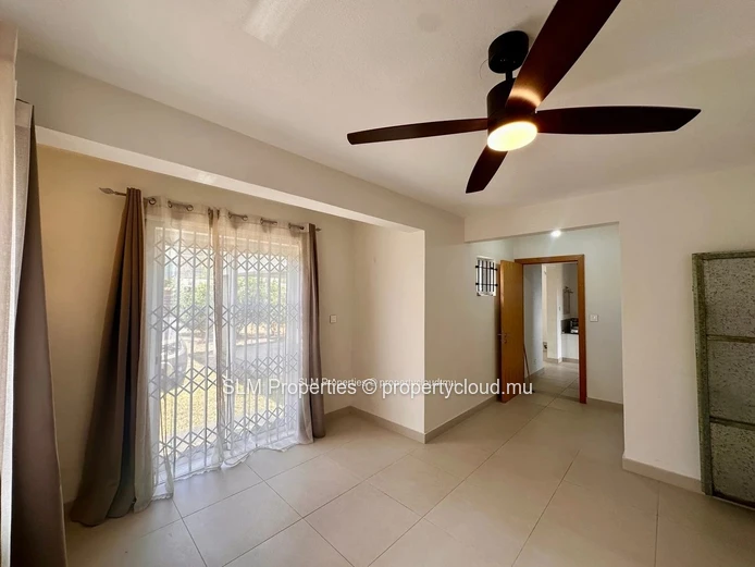 Maison moderne de 3 chambres à vendre à Bambou