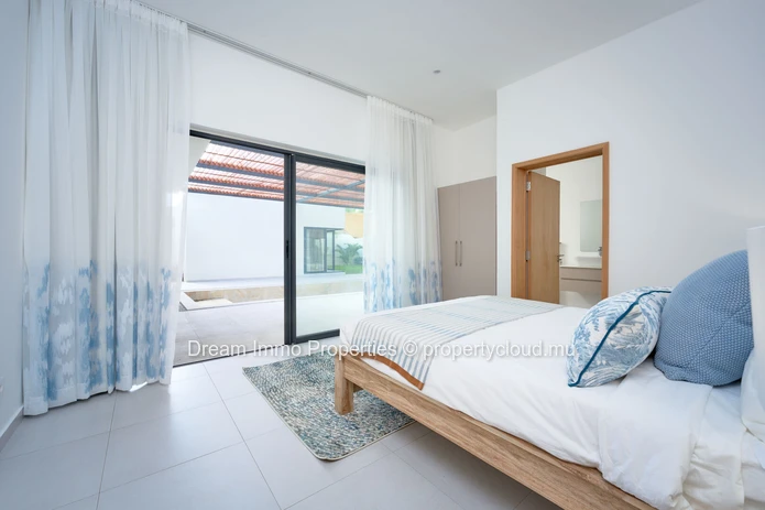 Villa moderne de 4 chambres en suite avec piscine privée à Grand Baie – Ile Maurice