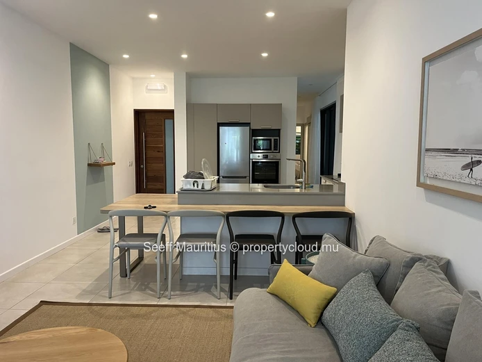 Appartement 3 chambres en bord de mer : Accès direct, sécurité 24h