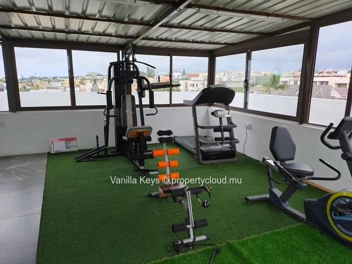 À Vendre – Appartement Duplex à Flic en Flac
