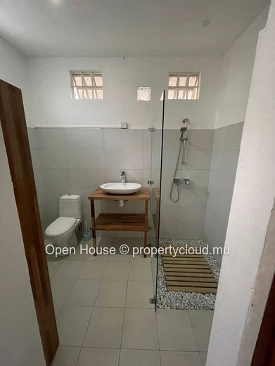 Mauritian Villa in Bain Boeuf, Pereybere - 290m², 8 Bedrooms.