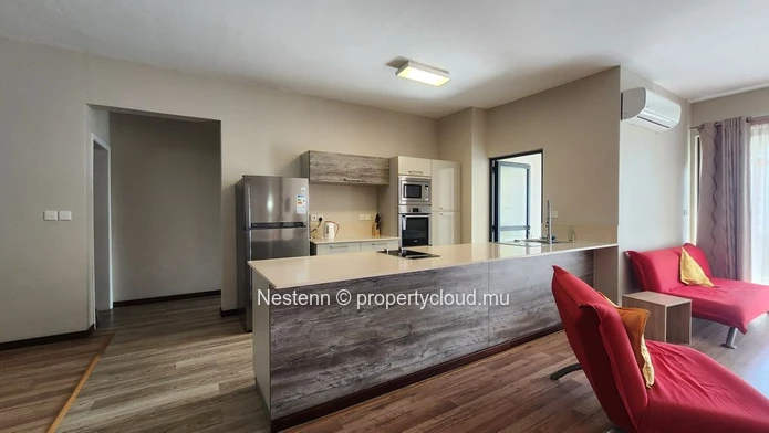 Appartement contemporain de 3 chambres à Rose Hill, climatisation, ascenseur privé et à proximité des commodités. Un ...