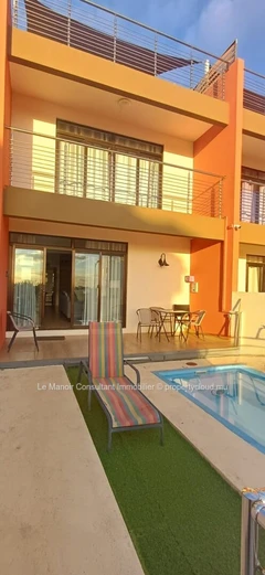 3-bedroom triplex with sea and mountain views - Sold furnished and equipped