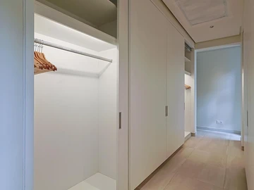 5 Bedroom Villa