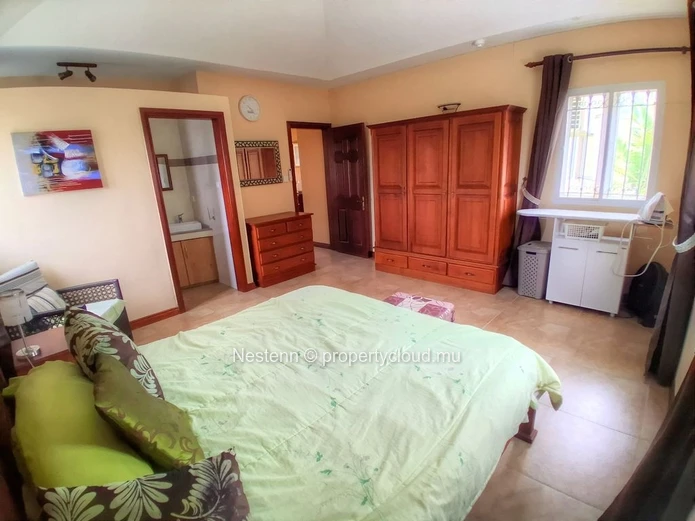 Somptueuse Villa Indépendante À Péreybère Avec Studio Dépendant
