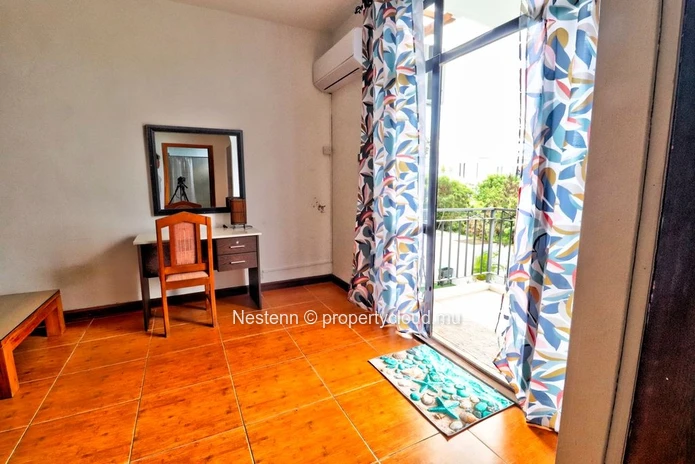 Elegant 3-bedroom duplex with private pool 