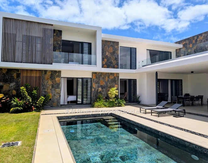 Contemporary Golf-View Villa for Sale in Haute Rive, Mauritius