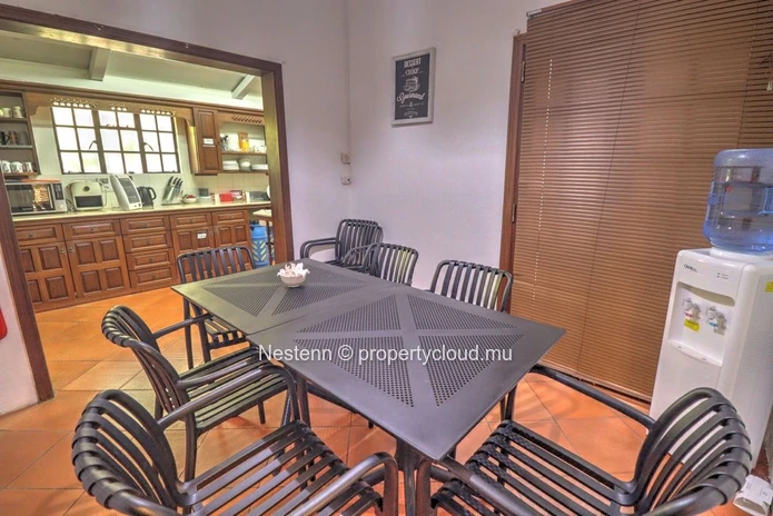 Prestigious property ideal for a head office or offices