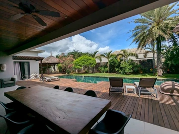 5 Bedroom Villa