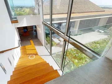 5 Bedroom Villa