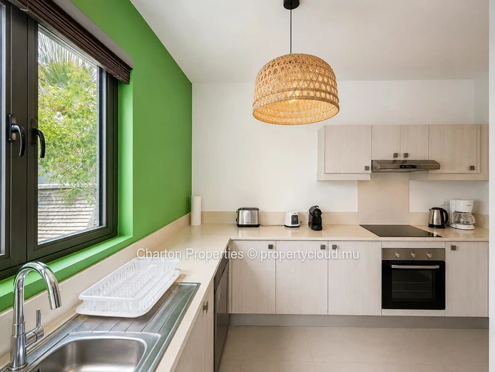 Three-bedroom Triplex in the heart of Péreybère, blending tropical elegance and Mauritian way of life