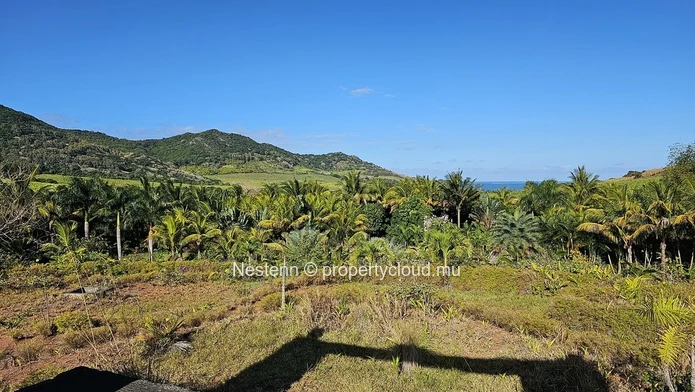 Sea-View Estate with 17 Chalets in a Lush Tropical Setting