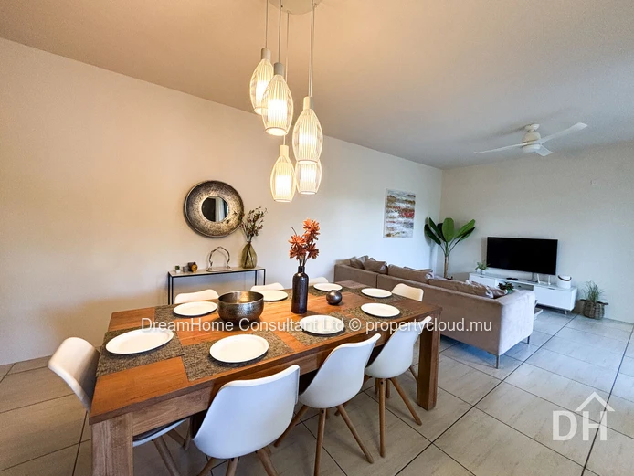 Spacieux penthouse de 3 chambres avec terrasse privée sur le toit | Flic en Flac