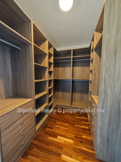 Villa Neuve de 3 Chambres à Vendre – Royal Park, Balaclava, Nord