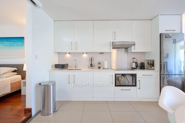 For sale: one bedroom apartment on the 1st floor, furnished and equipped, accessible to foreigners in Mont Choisy.