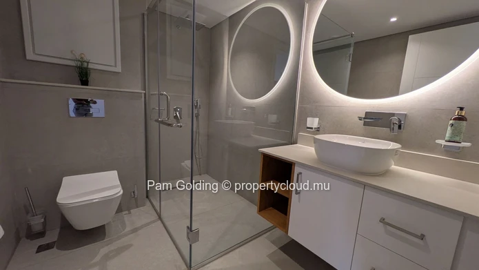 Tout nouvel appartement de 2 chambres à louer à Pereybère – Confort moderne dans un emplacement côtier privilégié