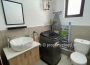 Profitez d’une vie moderne et confortable dans cet appartement lumineux au rez-de-chaussée à Flic en Flac.