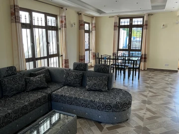 4 Bedroom Villa
