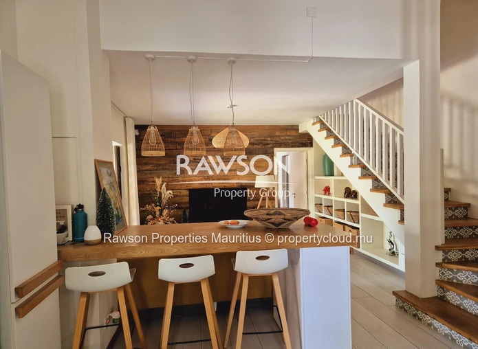 Charming 4-Bedroom Double Storey House for Rent | Private Pool, Kiosk & Large Terrace | Tamarin